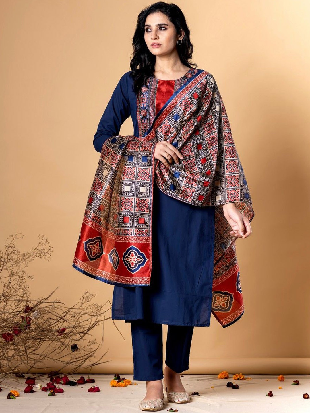 

Readiprint Floral Printed Pure Cotton Straight Kurta With Trousers & Dupatta, Blue