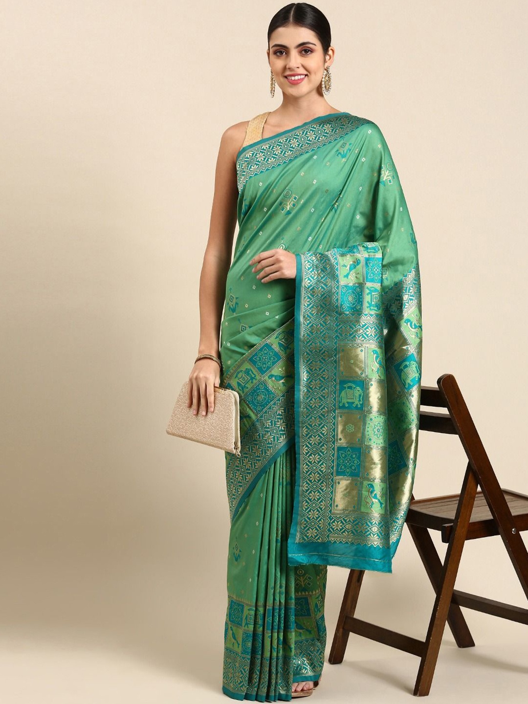 

DIVASTRI Woven Design Zari Banarasi Saree, Green