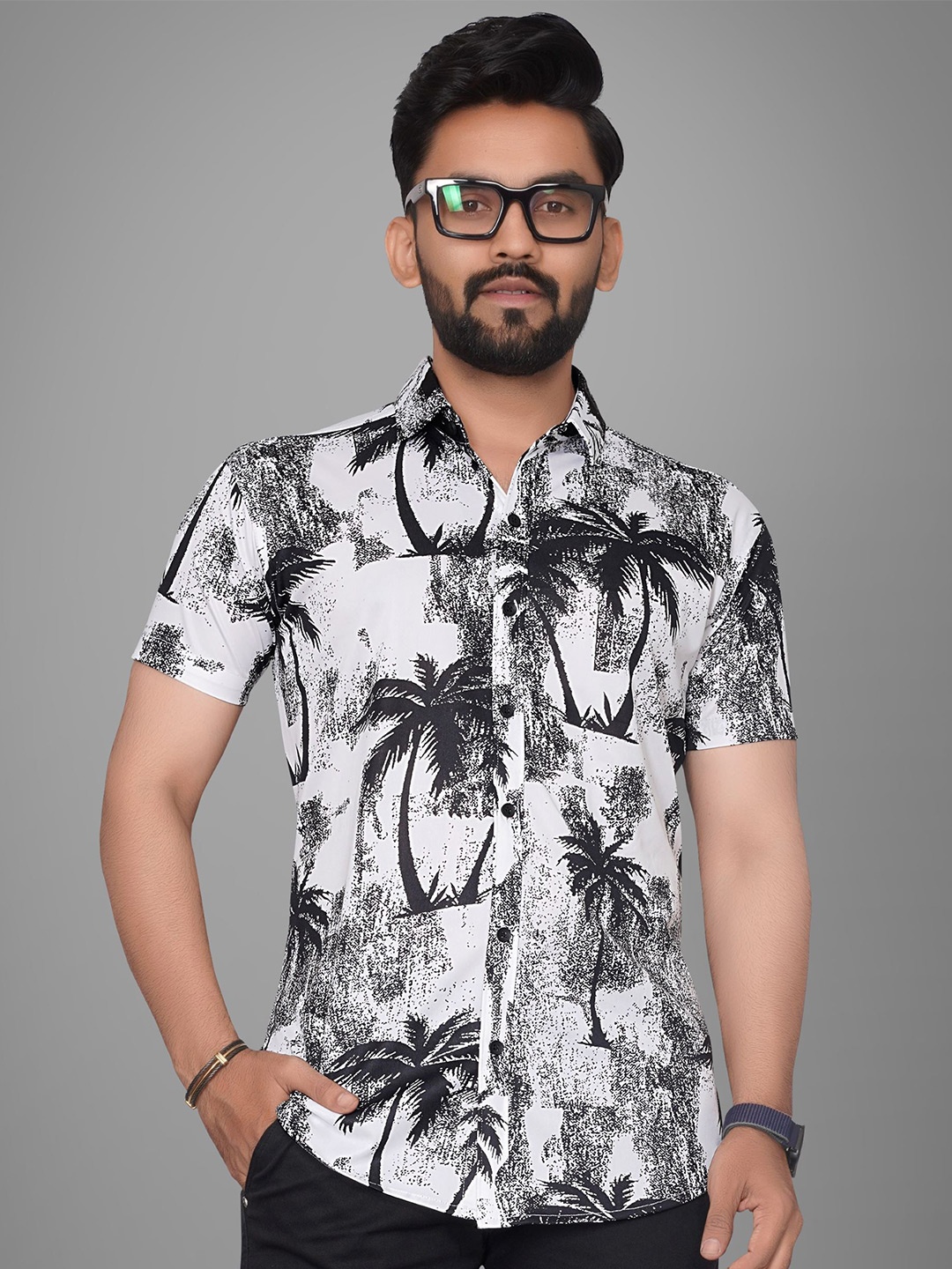 

Metronaut Men Regular Fit Spread Collar Abstract Printed Cotton Casual Shirt, White