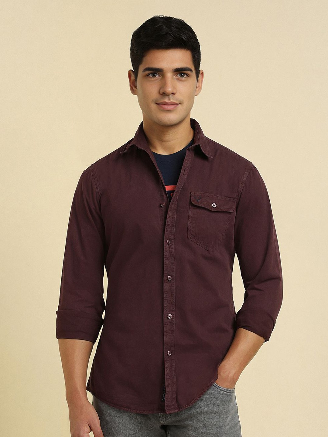 

Allen Solly Men Custom Fit Spread Collar Solid Cotton Casual Shirt, Maroon