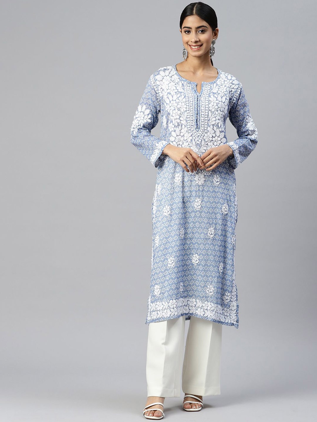 

PARAMOUNT CHIKAN Floral Printed Notch-Neck Lucknowi Chikankari Cotton Straight Kurta, Blue