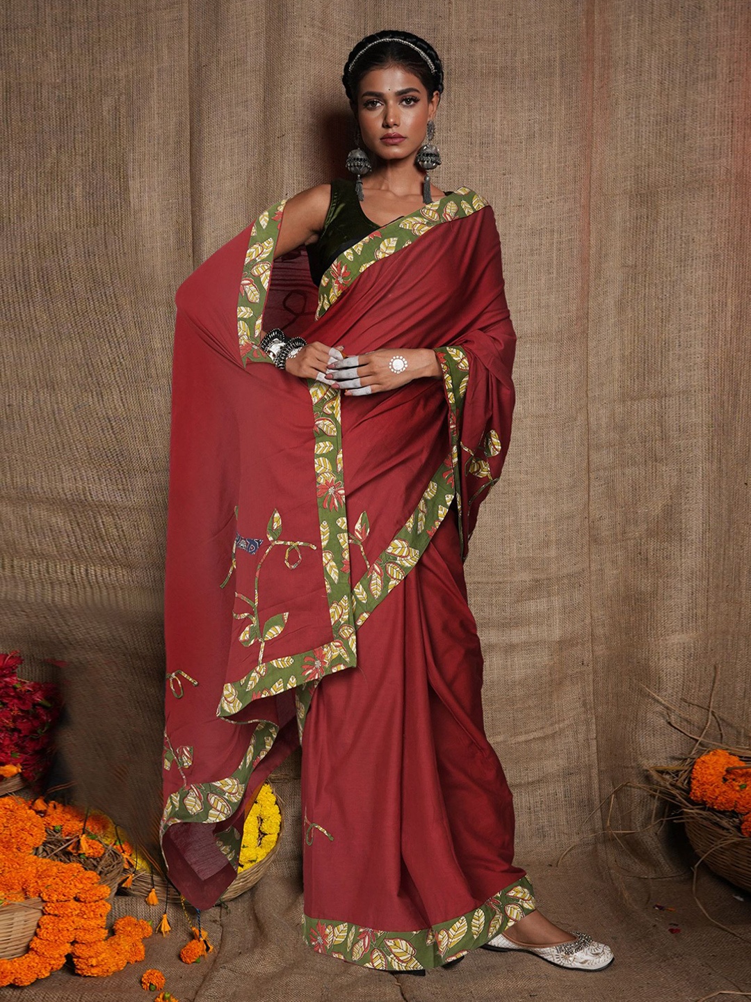 

Unnati Silks Floral Pure Cotton Handloom Saree, Maroon