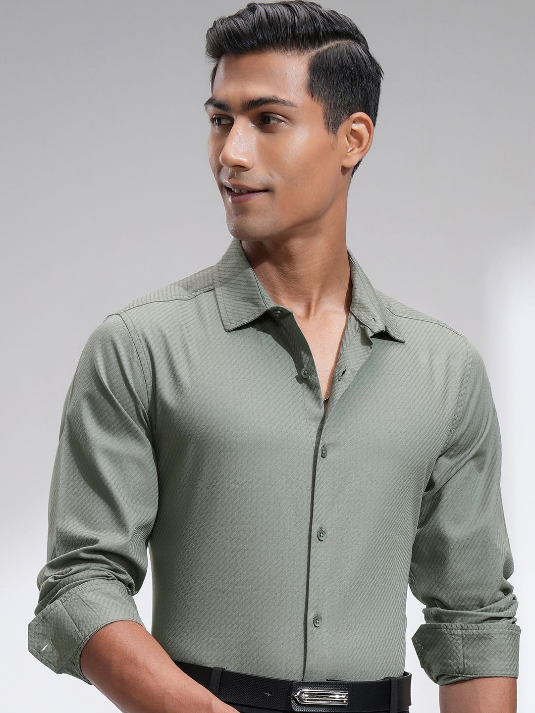 

HIGHLANDER Men Jacquard Textured Evening Party Shirt, Green