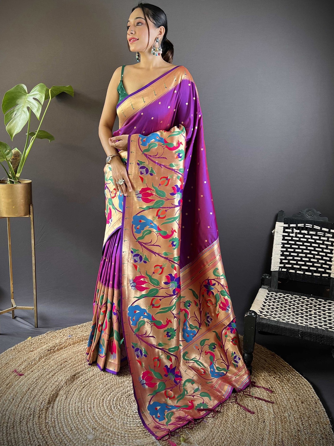 

DIVASTRI Woven Design Zari Paithani Saree, Purple