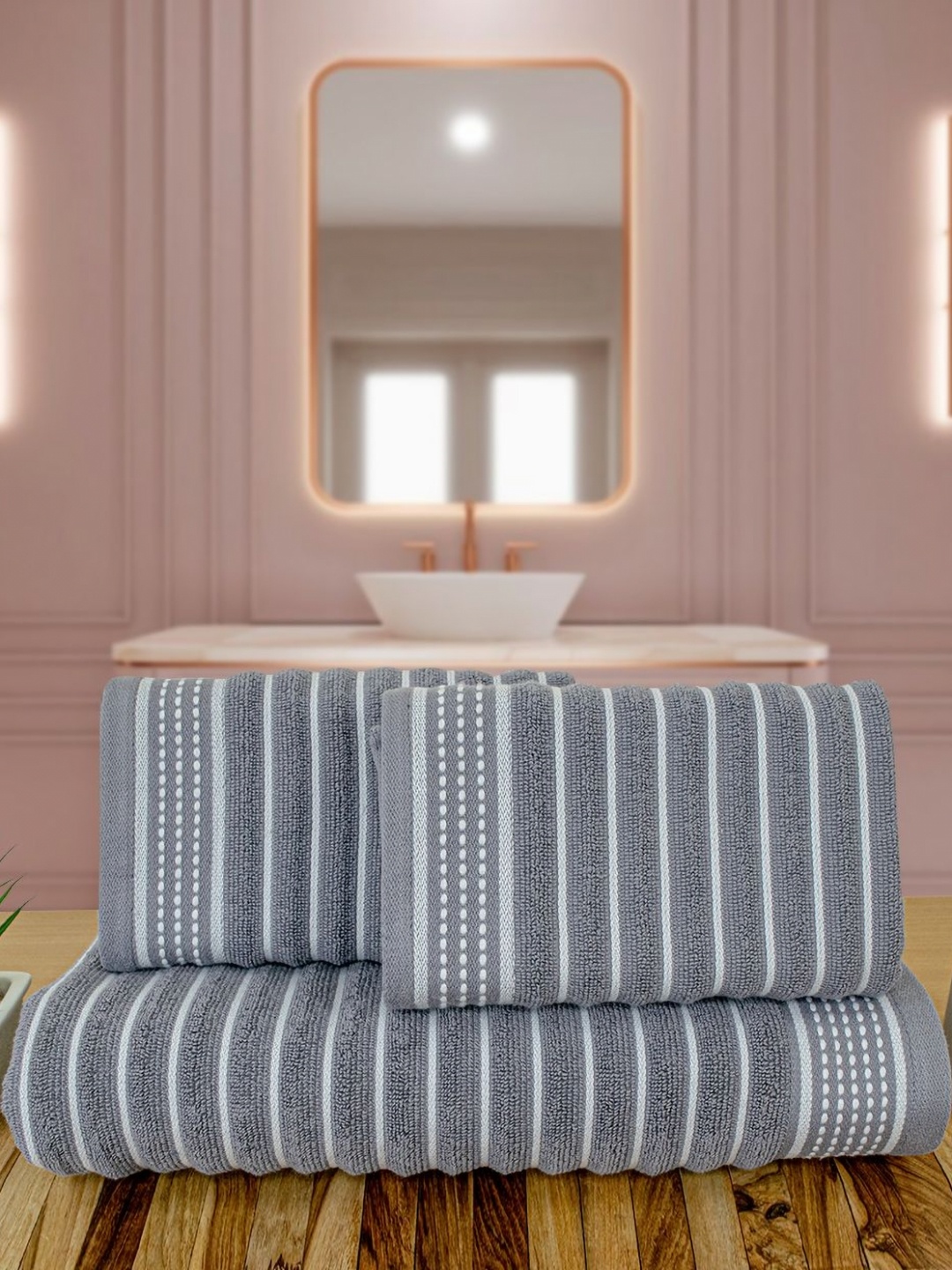 

Myntra Elegant Homes Grey & White 2 Printed Cotton 525 GSM Bath Towel