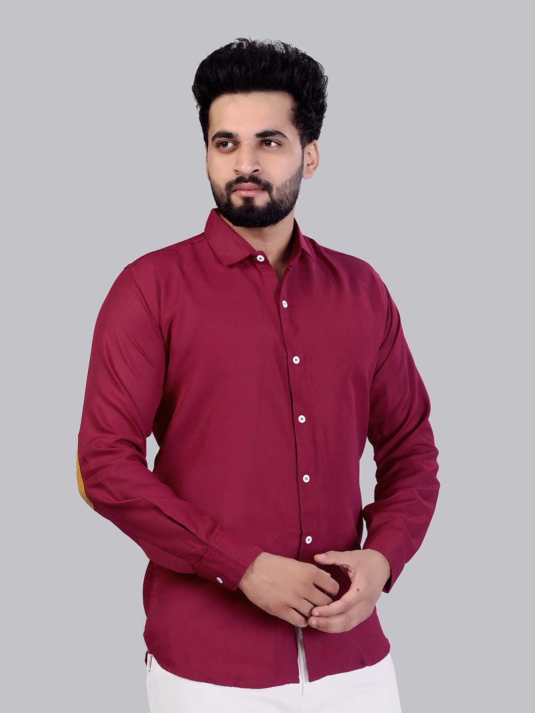 

GREENFLAIR Men Comfort Fit Spread Collar Solid Casual Shirt, Maroon