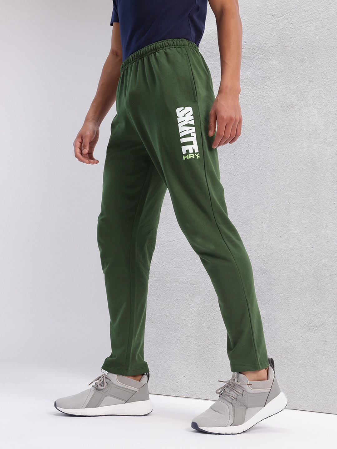 

HRX by Hrithik Roshan Men Lifestyle Track pants, Green