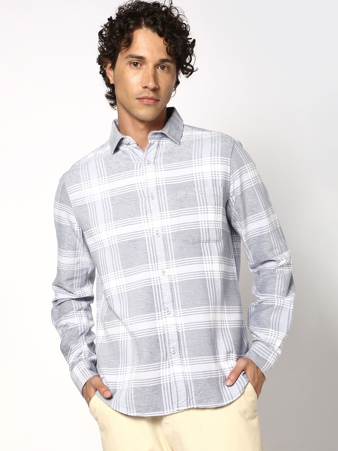 

Blue Buddha Men Relaxed Fit Spread Collar Checked Cotton Casual Shirt, Grey