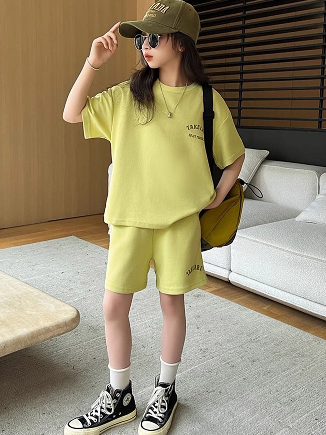 

LULU & SKY Girls Printed Round Neck T-Shirt With Shorts, Yellow