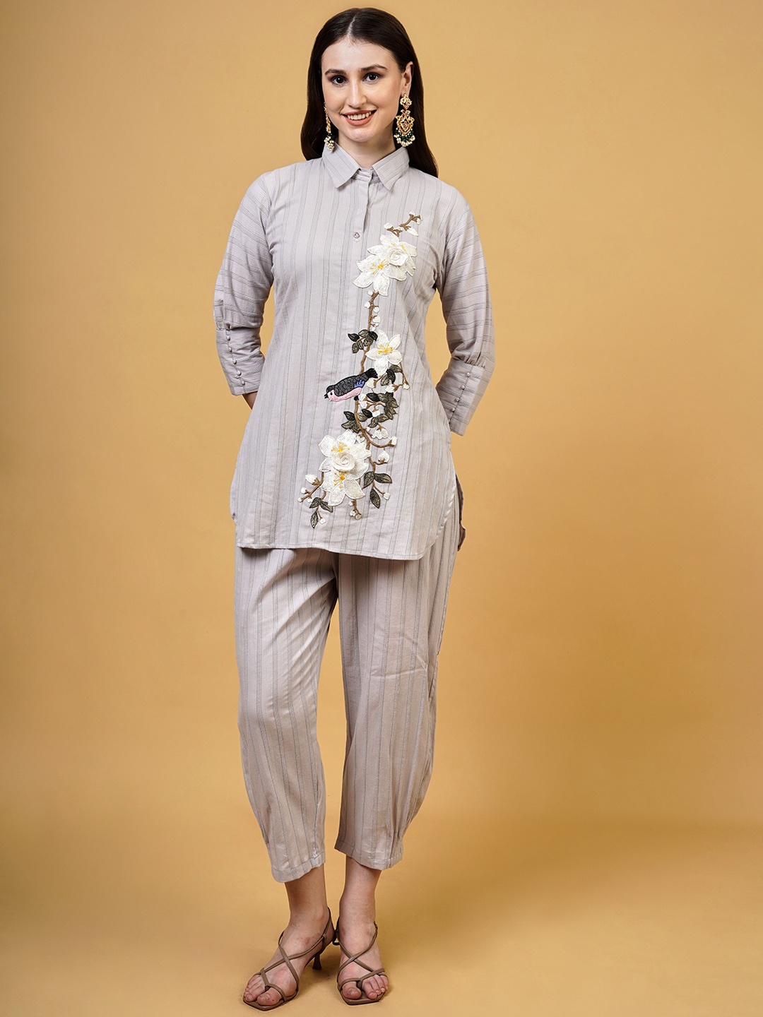 

SRIHA Floral Embroidered Shirt Collar Organic Cotton Tunic With Trousers, Grey