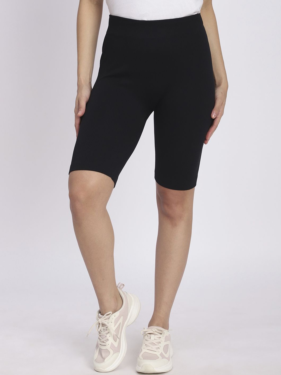 

R&B Women Skinny Fit Sports Shorts, Black