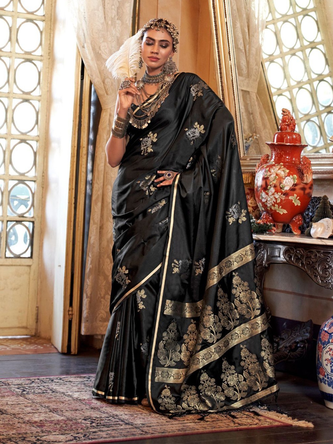 

ODETTE Ethnic Motifs Black Silk Blend Woven Design Zari Saree With Unstitched Blouse
