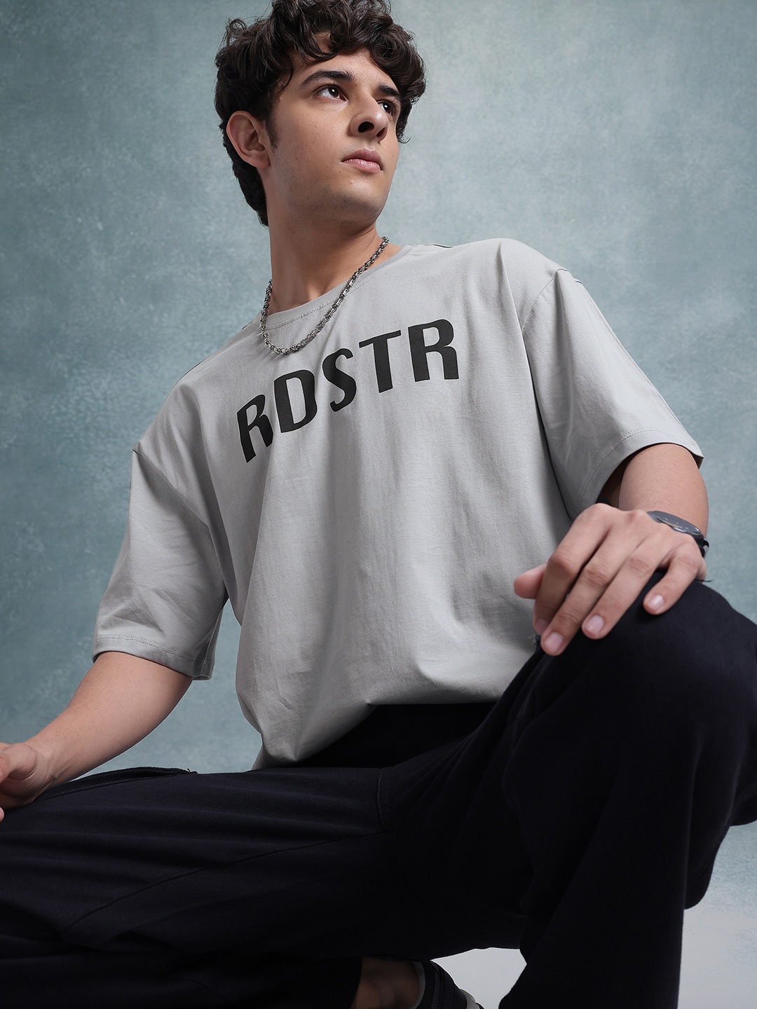 

The Roadster Life Co. Printed Drop-Shoulder Sleeves Pure Cotton T-shirt, Grey