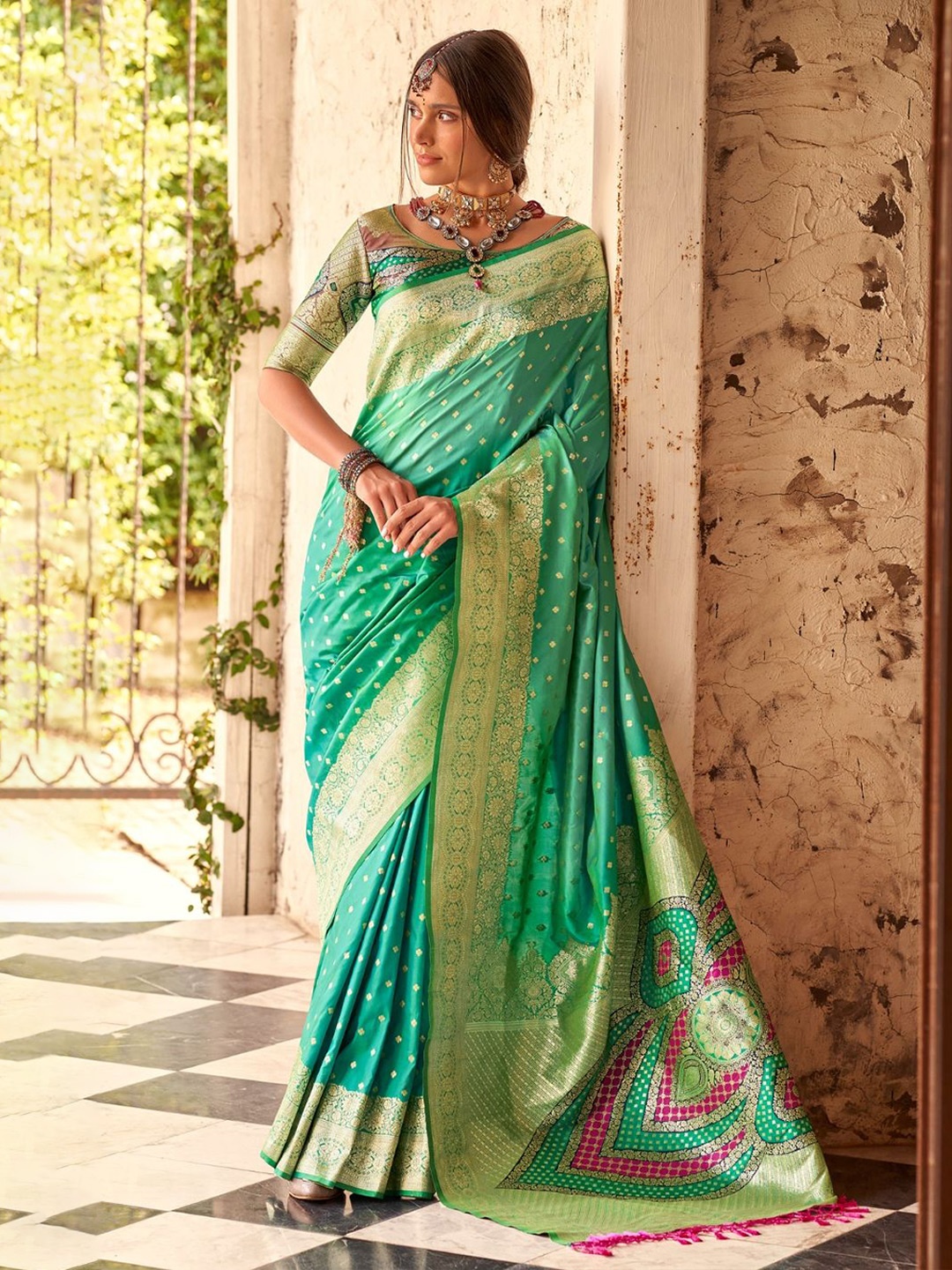 

DEVATITHI Parrot Green Soft Silk Saree
