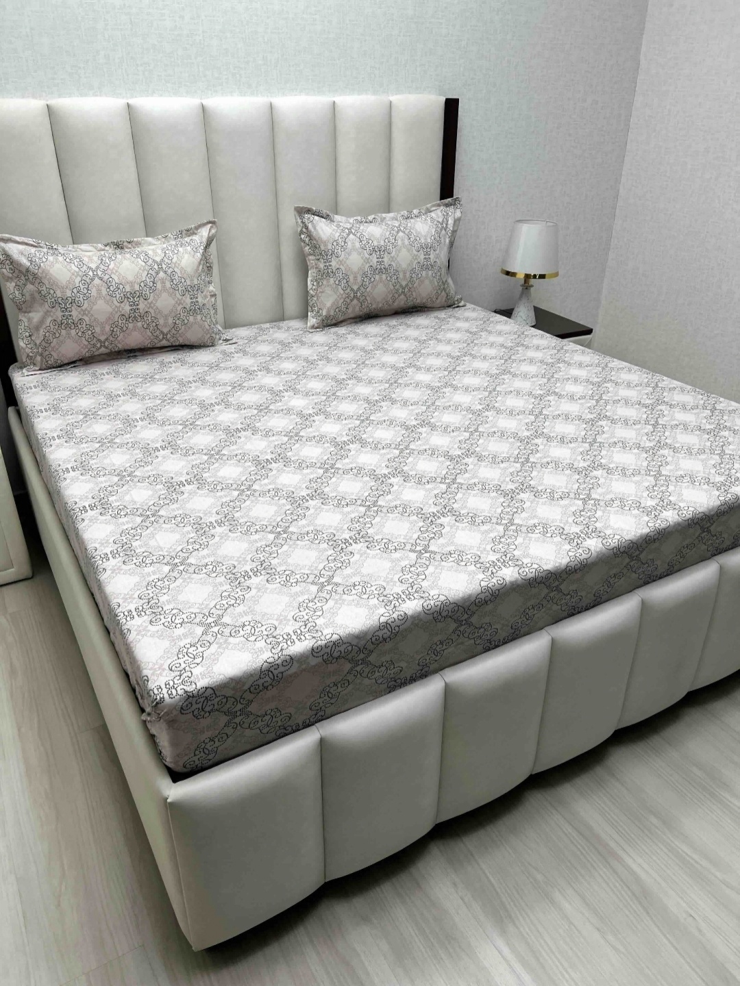 

Pure Decor Velar Fur Sib Brown Printed Pure Cotton 230 TC King Bedsheet Set 2.74 x 2.74 m