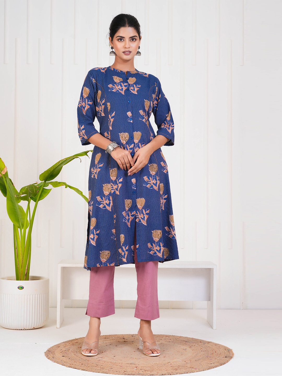 

GATIM Floral Printed Band Collar Kantha Work Cotton Straight Kurta, Blue