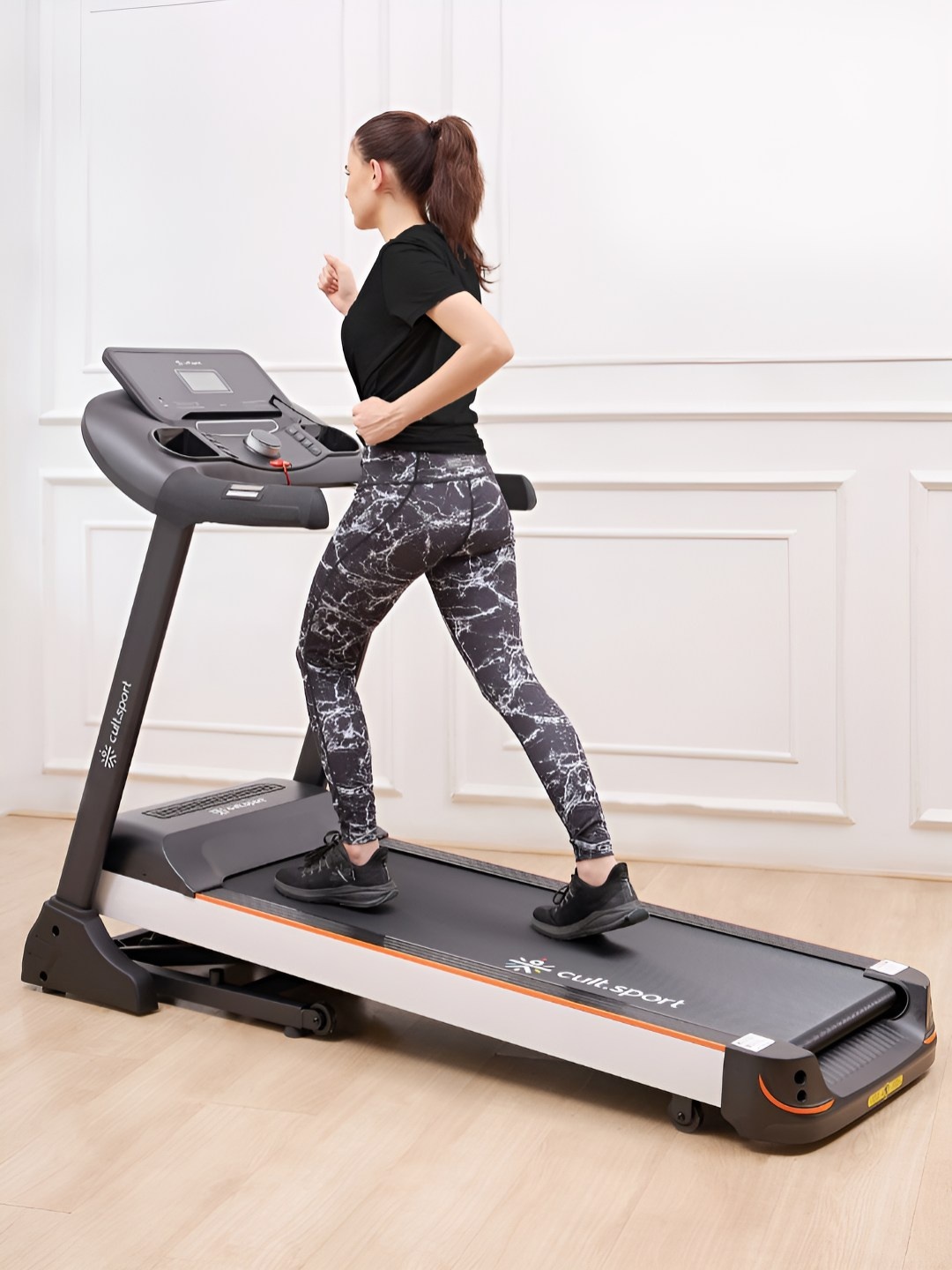 

CULT SmartrunCarson (5.5HP Peak) Motorized Treadmill |Max Weight: 130Kg|Auto Incline, Black