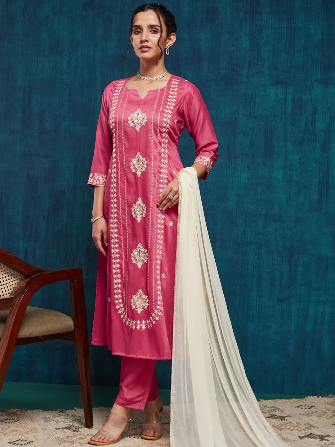 

SANSKAR Floral Embroidered Notch Neck Sequinned Straight Kurta With Trouser & Dupatta, Peach