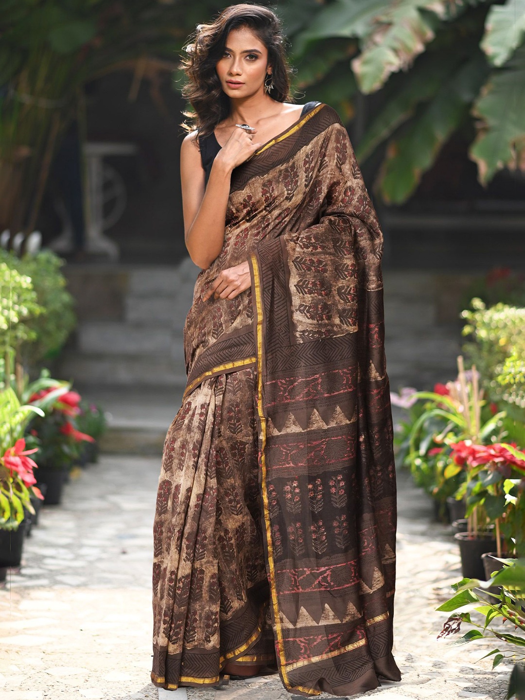 

Unnati Silks Floral Zari Silk Cotton Handloom Chanderi Saree, Brown