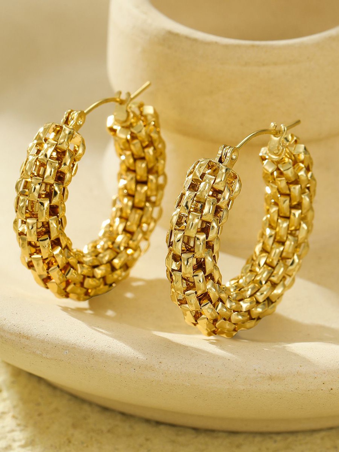 

DressBerry Gold-Plated Circular Hoop Earrings
