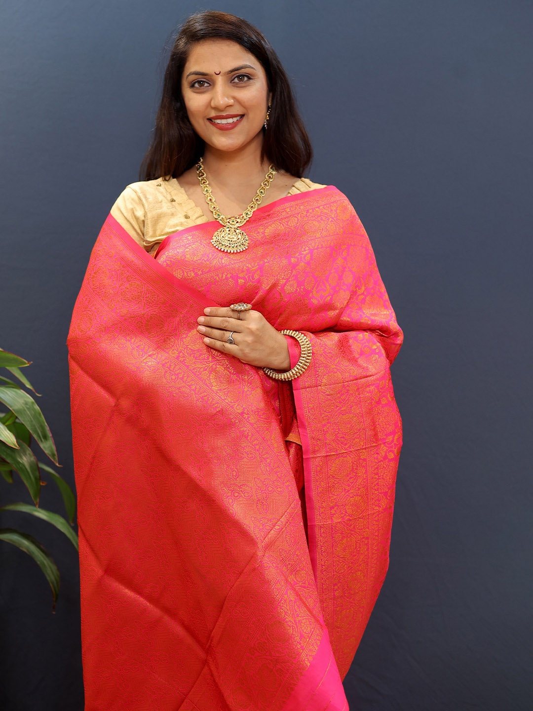 

Kandora Woven Design Zari Pure Silk Paithani Saree, Pink