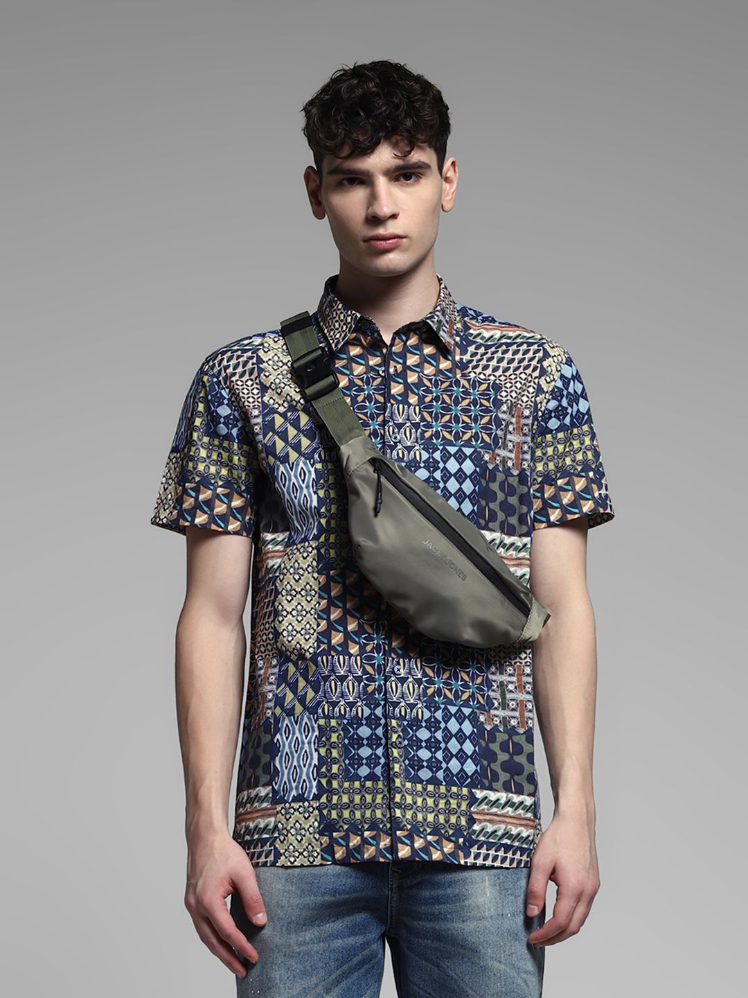 

Jack & Jones Men Cuban Collar Floral Printed Cotton Casual Shirt, Navy blue
