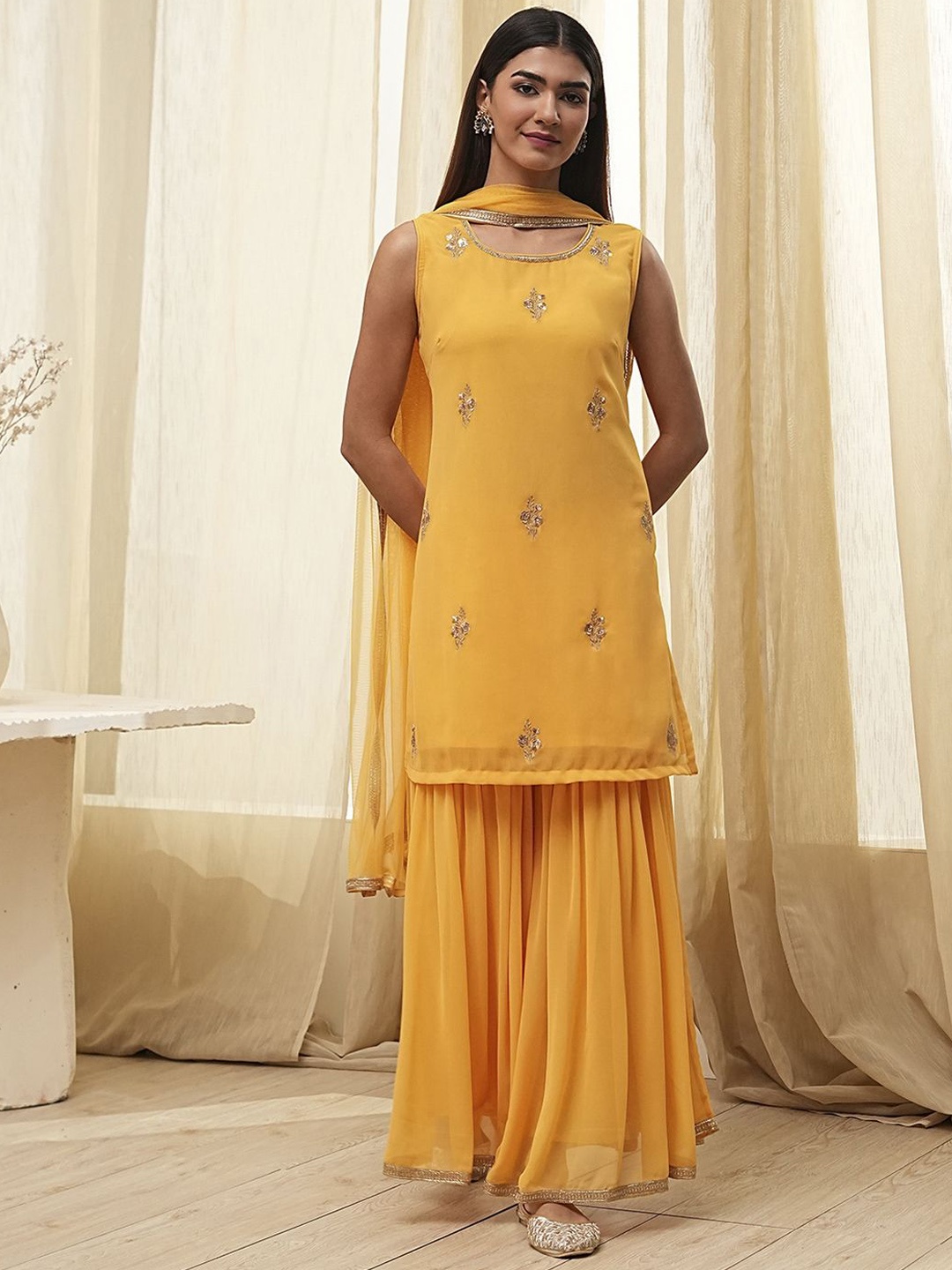 

Biba Floral Embroidered Round Neck Straight Kurta With Sharara And Dupatta, Yellow
