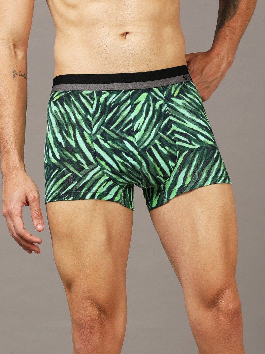 

NEVER NEUD Short Trunk NN03-M1403-S, Green
