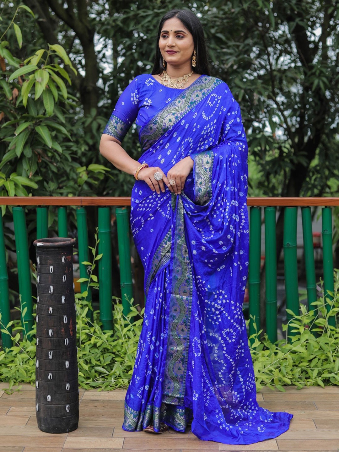 

DIVASTRI Zari Designer Bandhani Saree, Blue