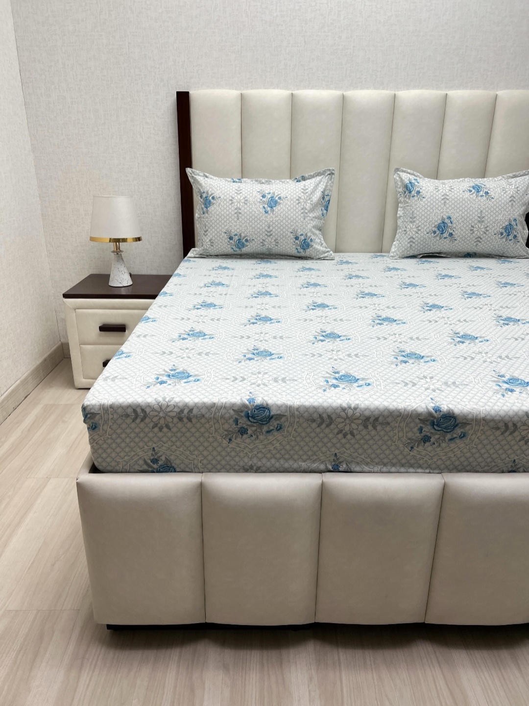 

Pure Decor Velar Fur Sib Blue Printed Pure Cotton 300TC King Bedsheet Set 2.74 m x 2.74 m