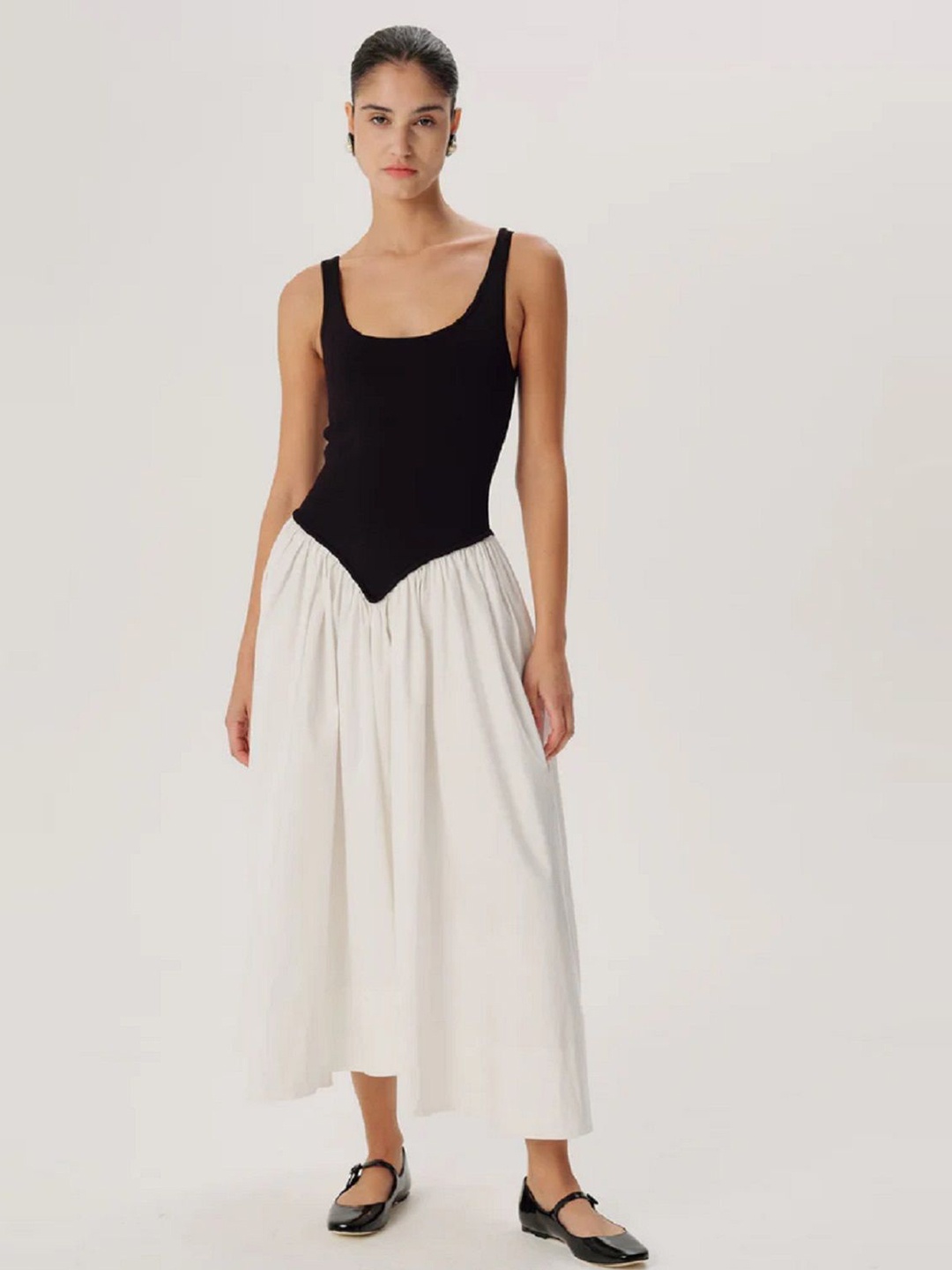 

Dracht Colourblocked Drop-Waist Maxi Dress, Black