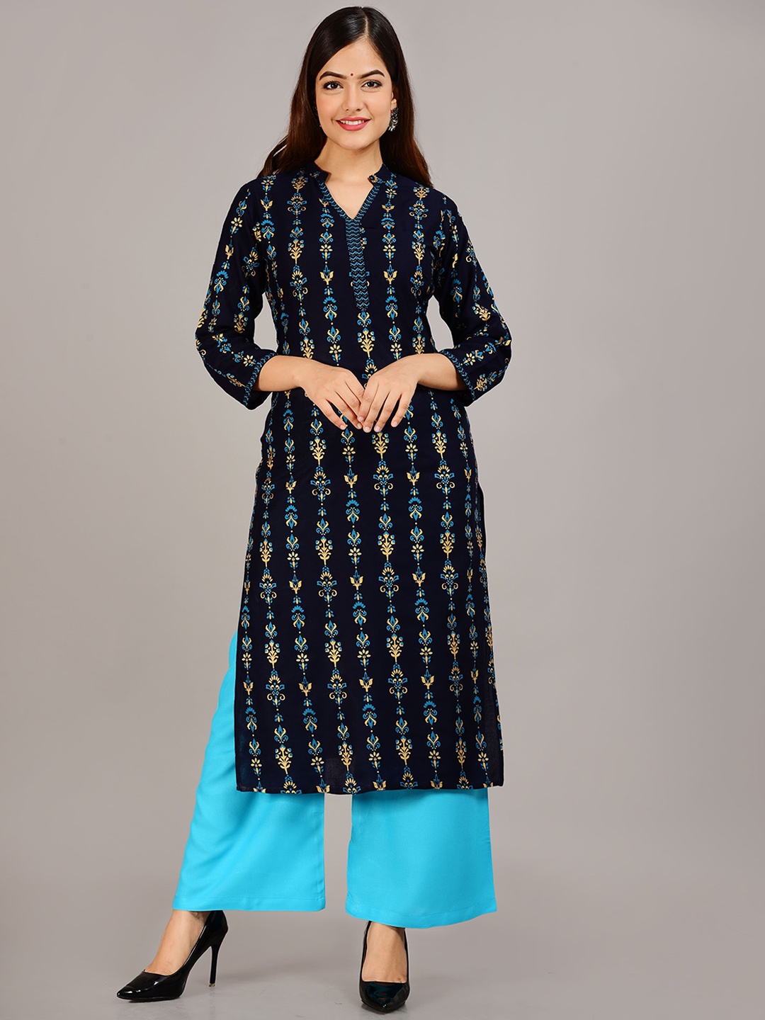 

Viharini Floral Printed Mandarin Collar Straight Kurta With Palazzos, Black