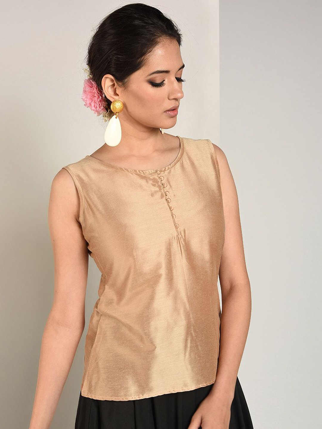 

Abhishti Women Solid Round Neck Cotton Top, Gold