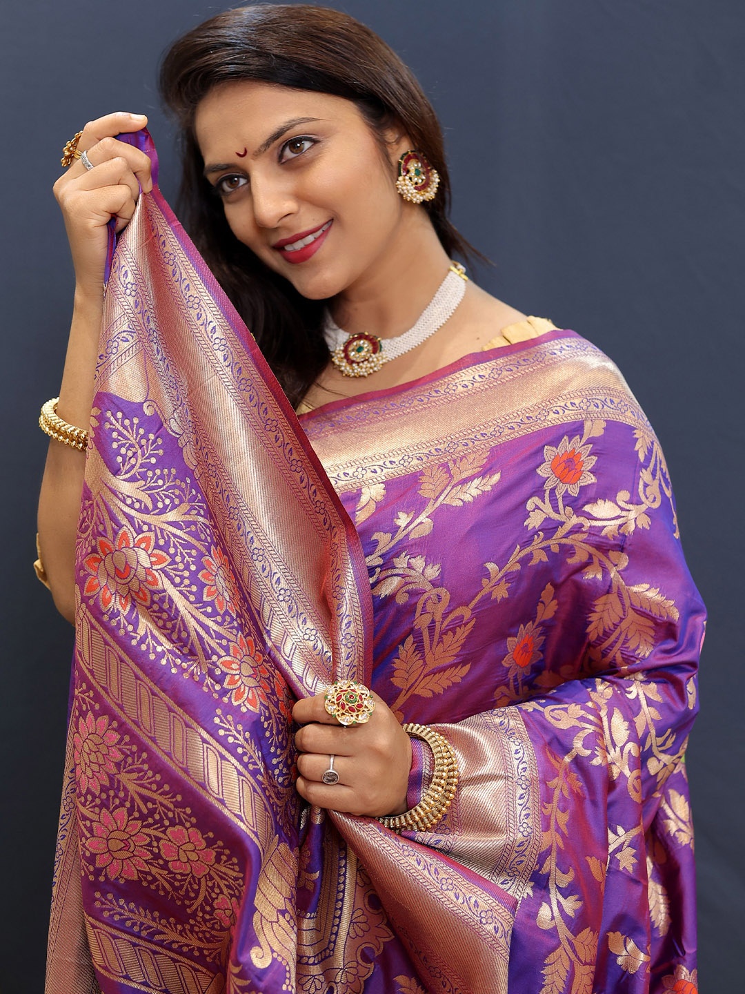 

Kandora Woven Design Zari Pure Silk Banarasi Saree, Purple