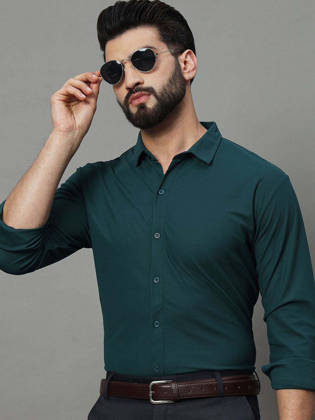 

RENUOVO Men Slim Fit Spread Collar Solid Cotton Formal Shirt, Teal