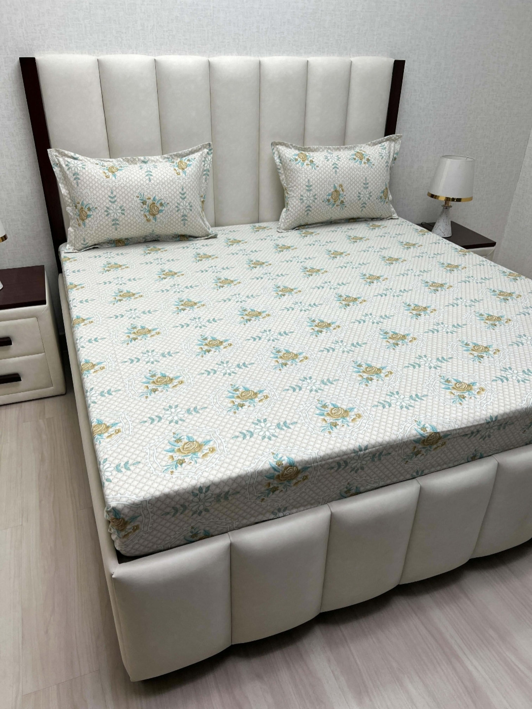 

Pure Decor Velar Fur Sib Beige Printed Pure Cotton 330TC King Bedsheet Set 2.74 m x 2.74 m