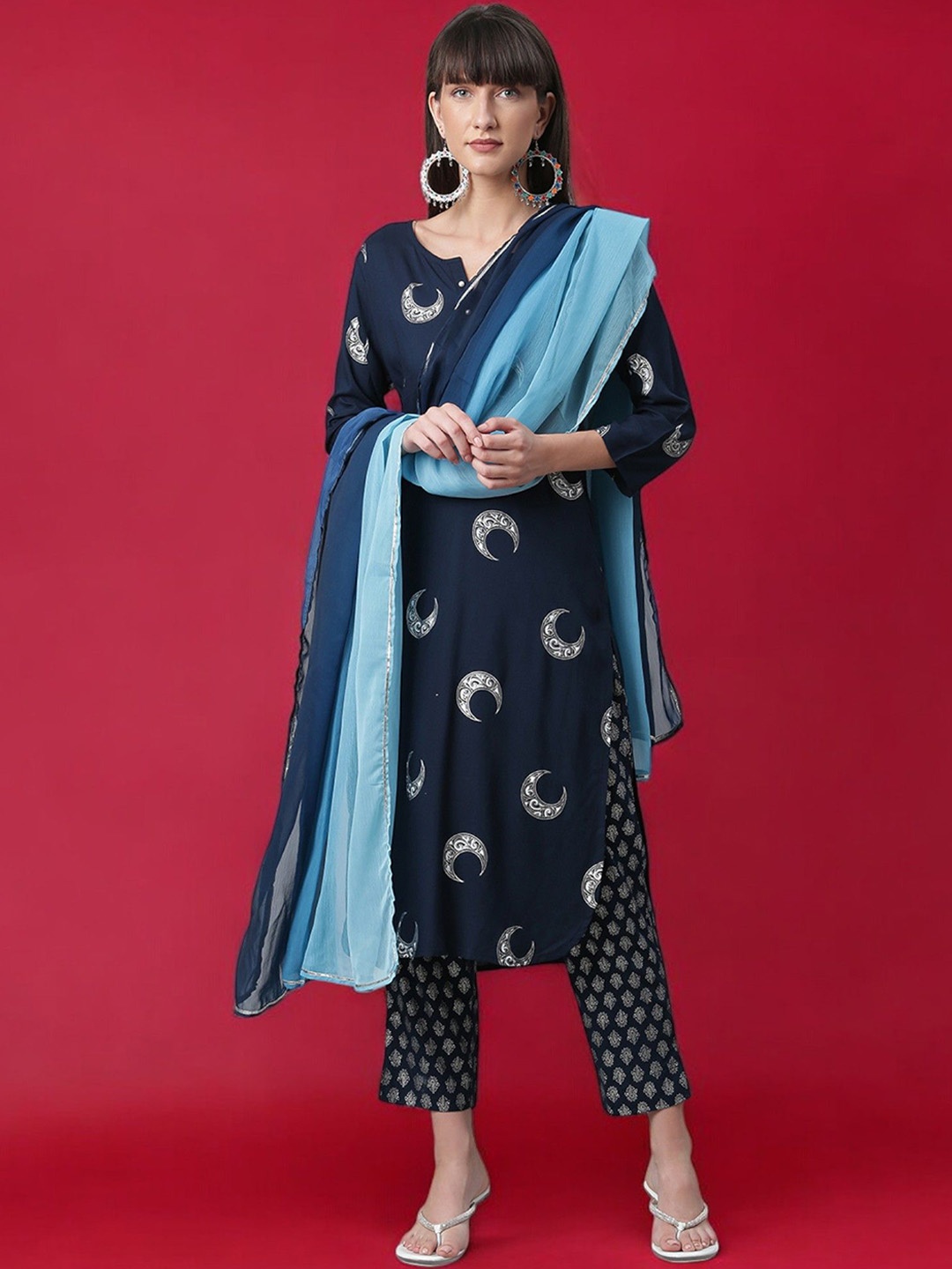 

Ahalyaa Women Ethnic Motifs Printed Regular Gotta Patti Kurta with Trousers & With Dupatta, Blue