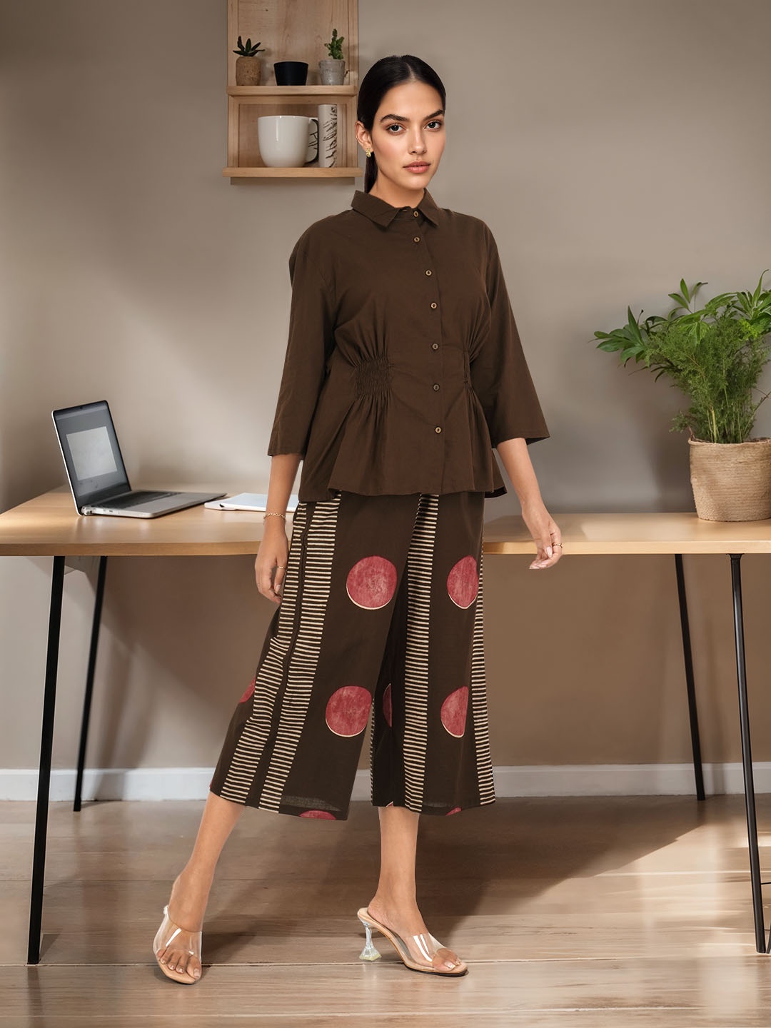 

Taavi Block Print Legacy Shirt With Capris Co-Ord Set, Brown