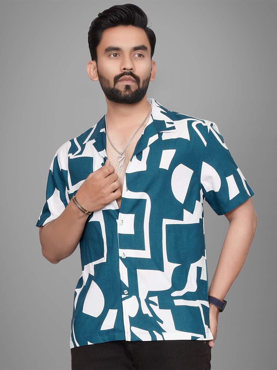 

Metronaut Men Regular Fit Spread Collar Abstract Printed Casual Shirt, Blue