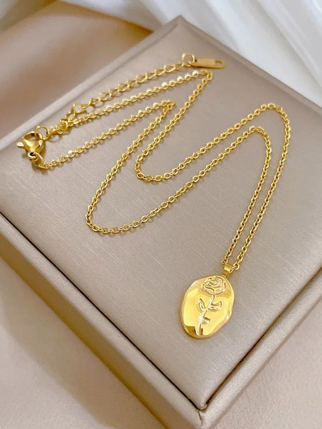 

BEYTER Gold-Plated Stainless Steel Oval Rose Charm Pendant With Chain