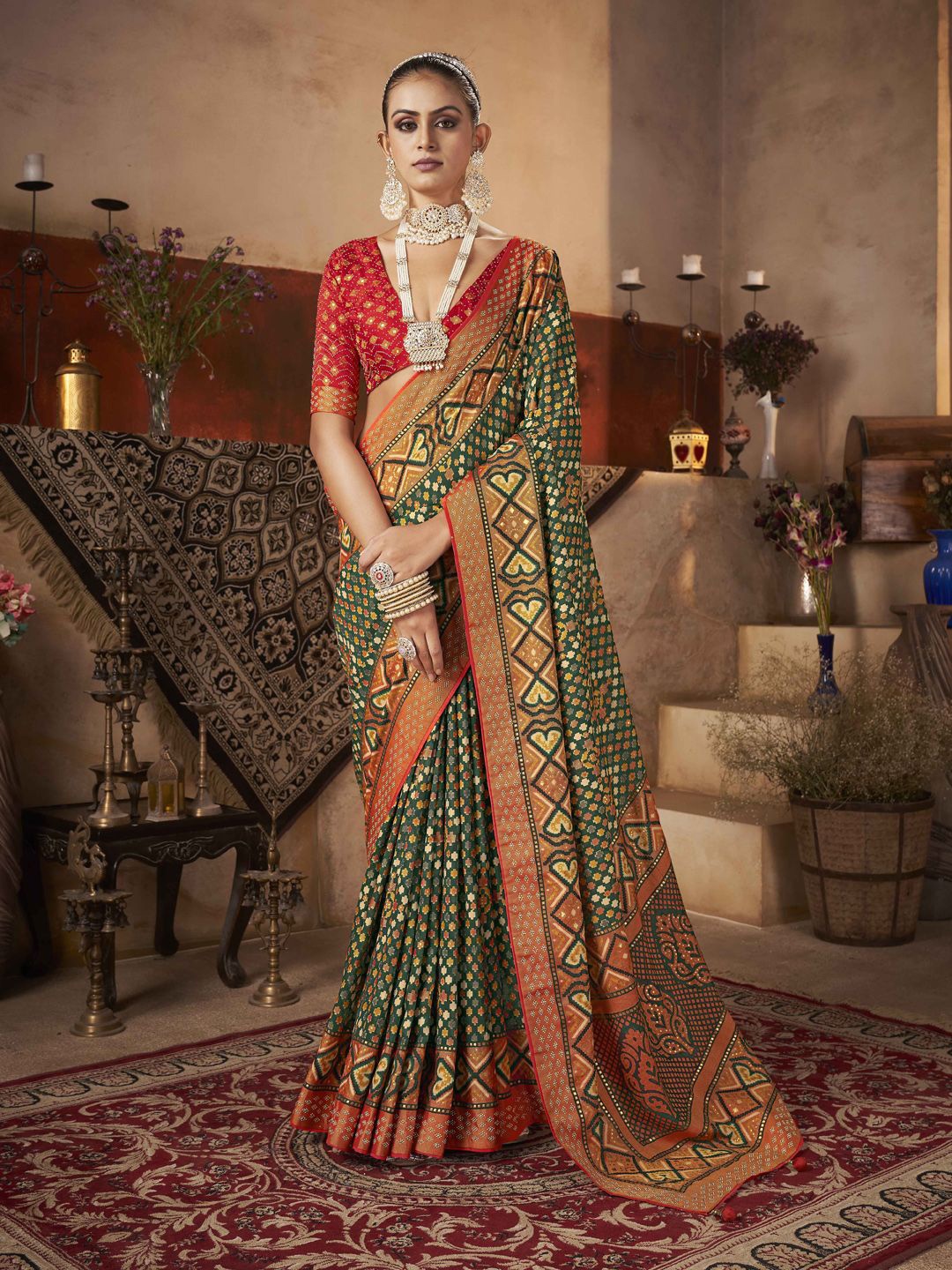

Meena Bazaar Art Silk Saree, Green