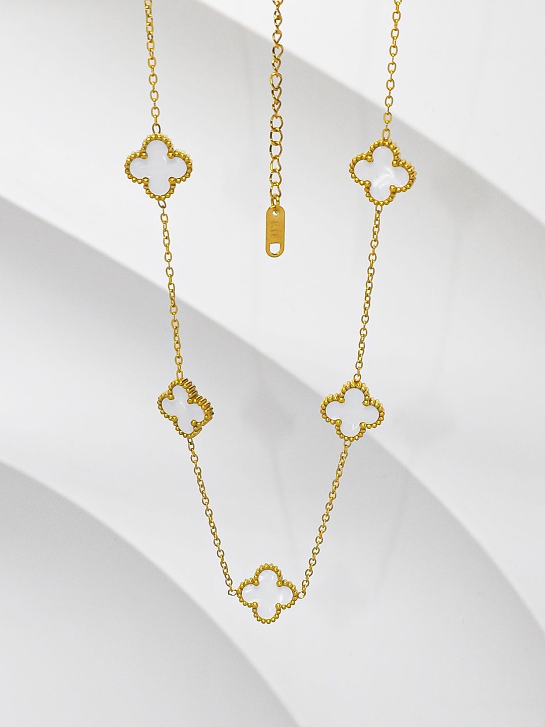 

DIVASTRI Gold-Plated Geometric Shaped Pendants With Chains