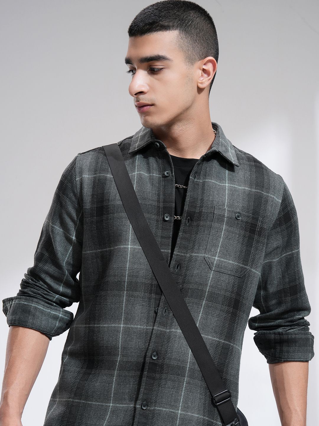 

HIGHLANDER Men Textured Flannel Casual Checked Shirt, Black