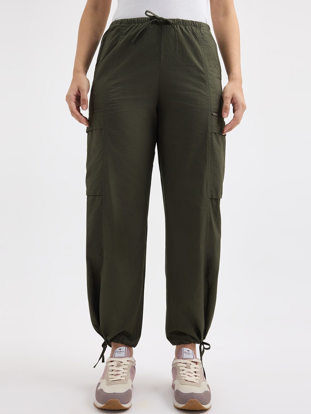 

Pepe Jeans Women Cotton Straight Fit High-Rise Cargos Trousers, Green