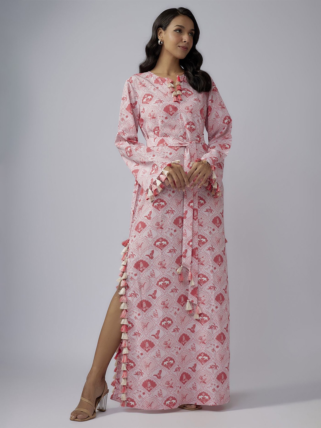 

PS PRET BY PAYAL SINGHAL Women Floral Printed Flutter Sleeves Kaftan Dress, Pink