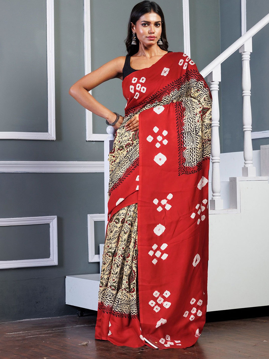 

Unnati Silks Floral Handloom Block Print Saree, Red