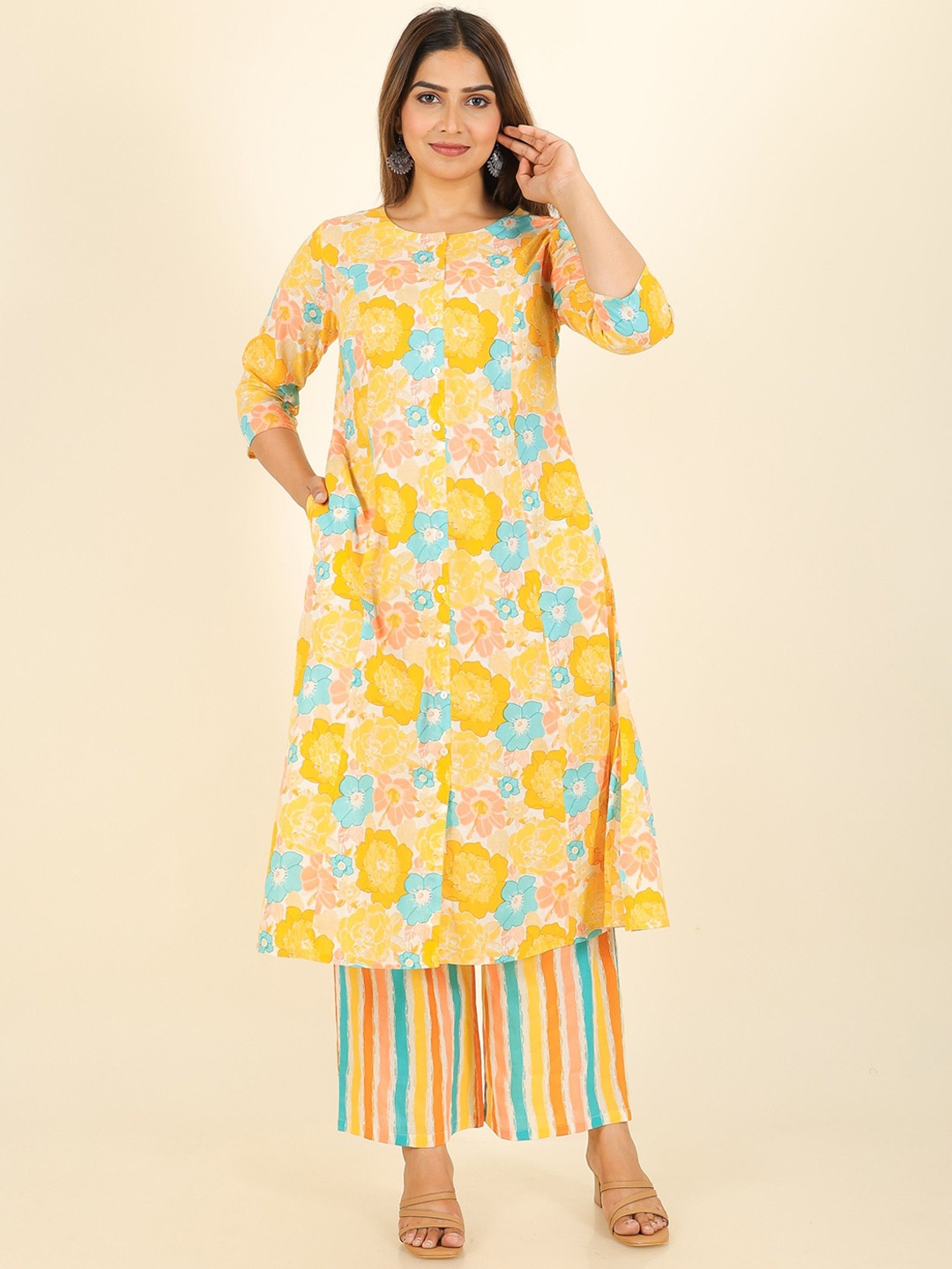 

Aramya Floral Printed Pure Cotton A-line Kurta With Palazzos, Yellow