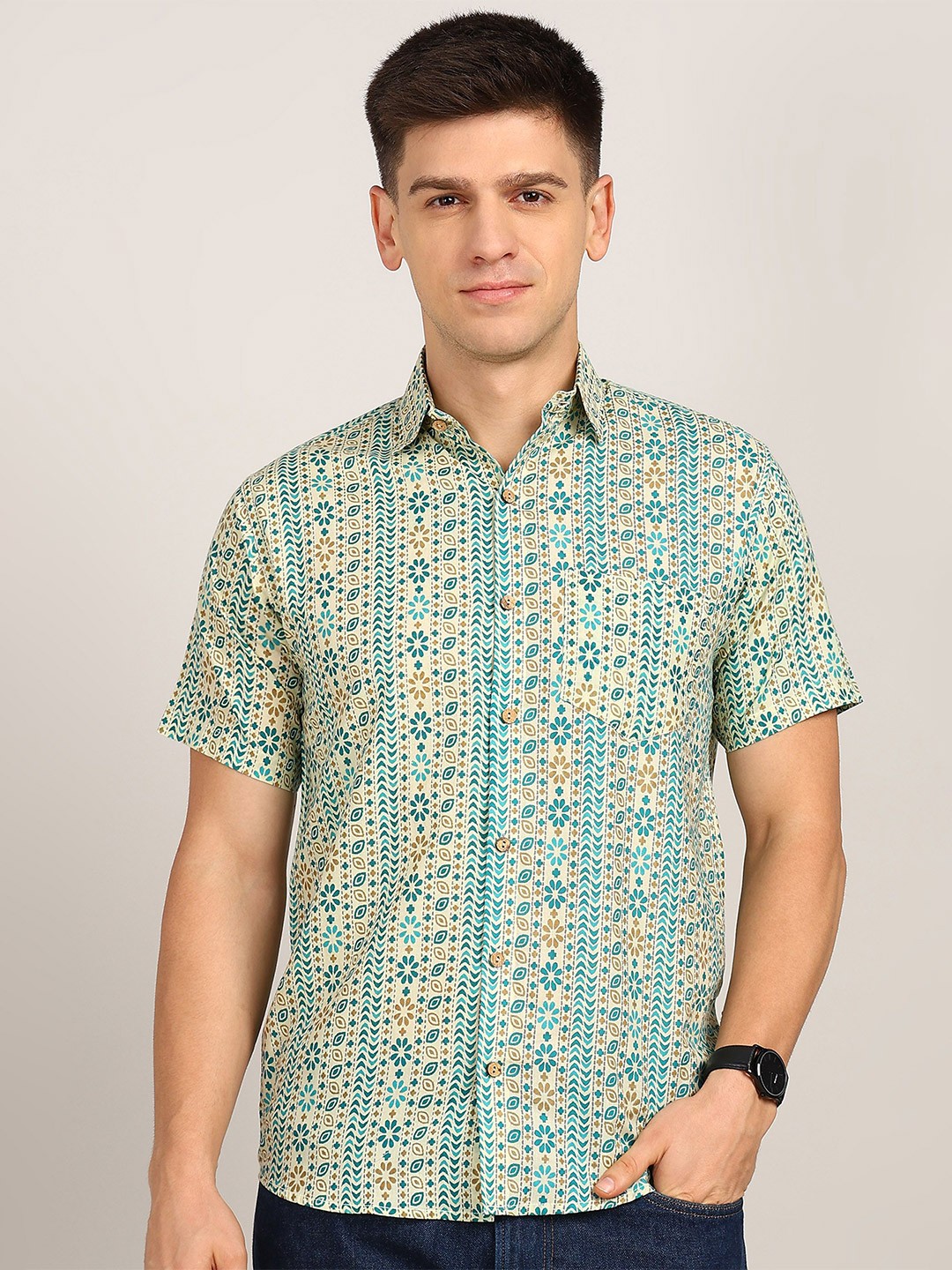 

Label Ceres Men Classic Fit Spread Collar Floral Printed Cotton Casual Shirt, Beige
