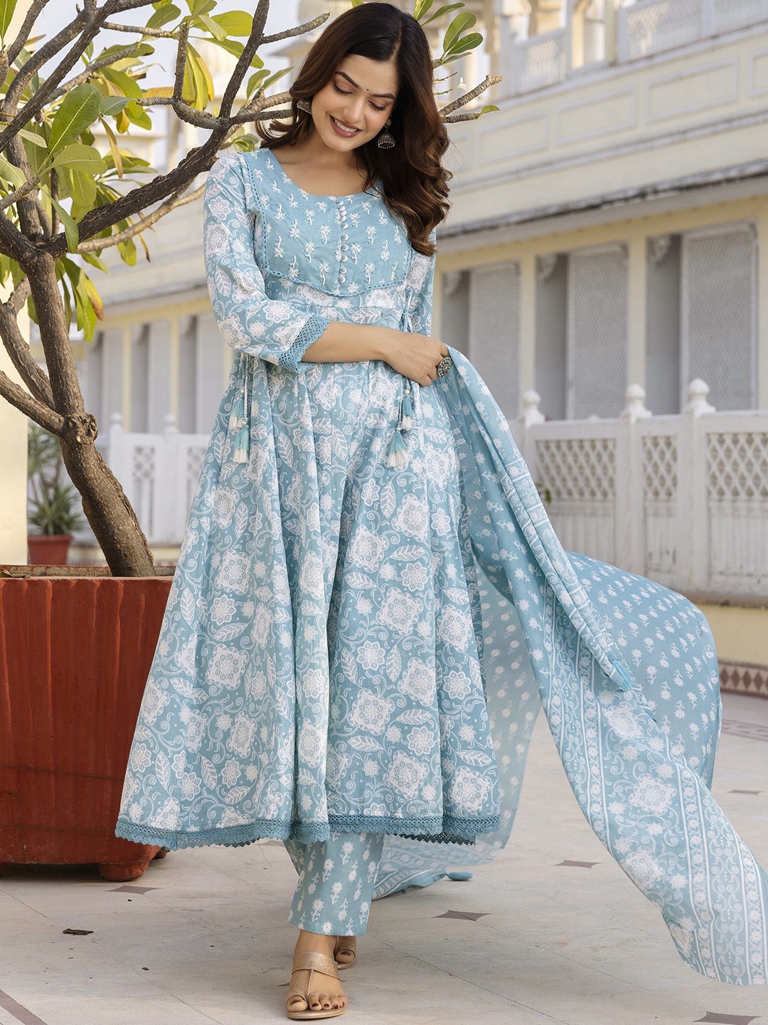 

Anouk Women Floral Printed Empire Aari Work Pure Cotton Kurta with Trousers & With Dupatta, Blue