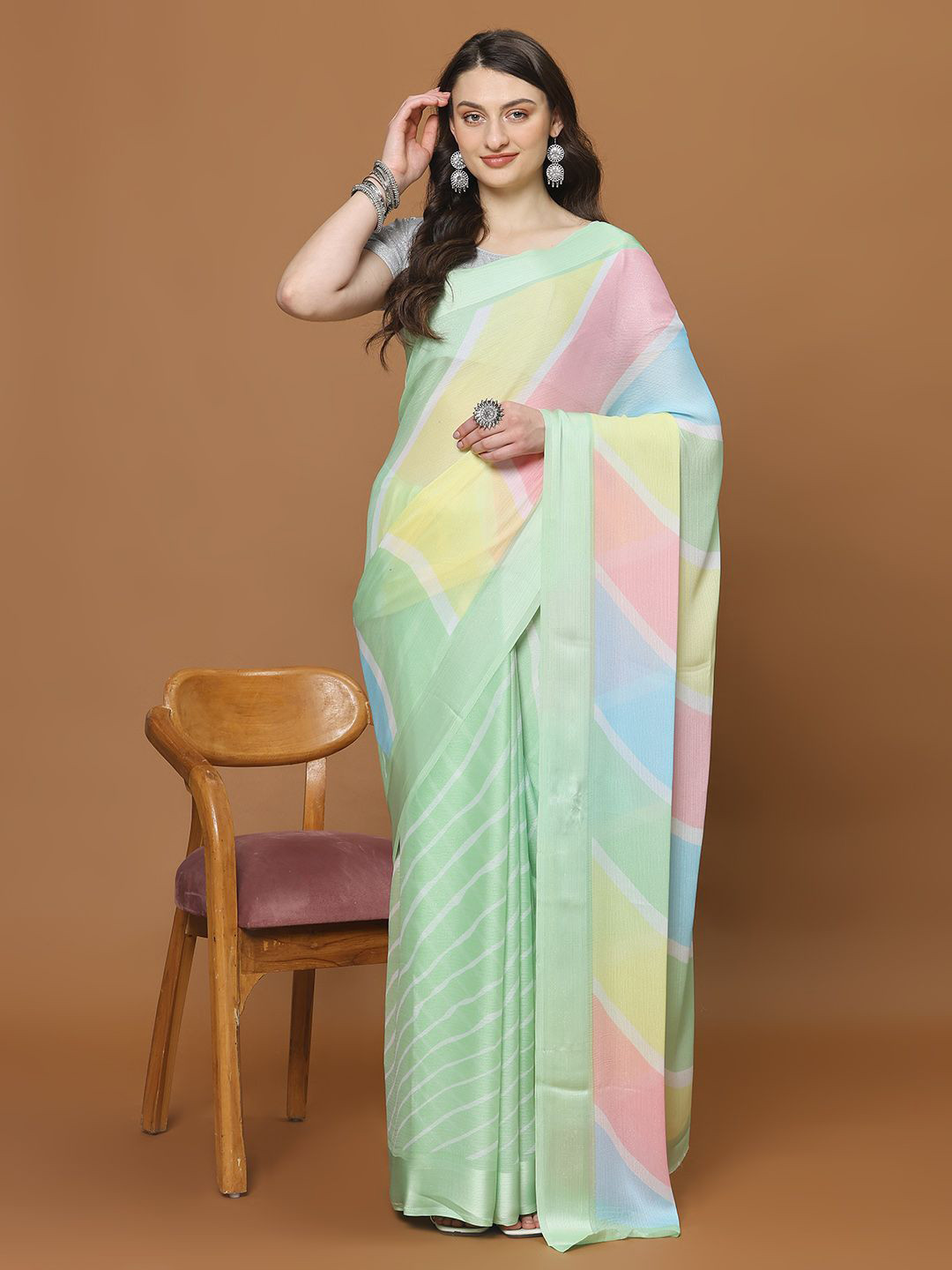 

Meena Bazaar Poly Chiffon Saree, Green